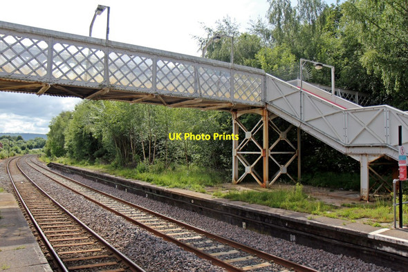 Photo 6"x4" Footbridge and disused platform, Ruabon railway station Ruabon\/Rhiwabon c2014