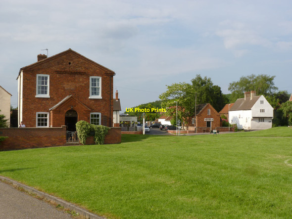 Photo 6"x4" Chapel on the green, Wellow Wellow\/SK6766 c2014