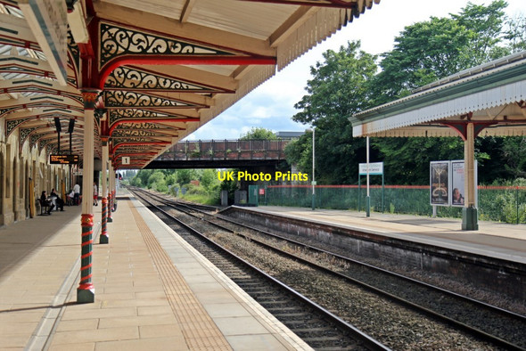 Photo 6"x4" Along platform 1, Wrexham General railway station Wrexham\/Wrecsam c2014