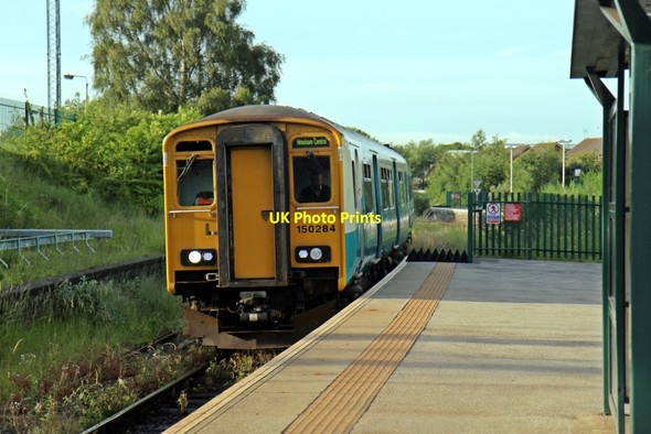 Photo 6"x4" Arriva Trains Wales Class 150, 150284, Wrexham General railway station Wrexham\/Wrecsam c2014