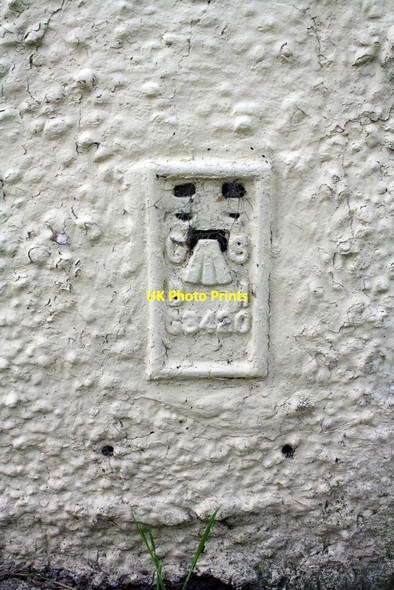 Photo 6"x4" Benchmark on #2 Ash Cottage North Stoke\/SU6186 c2014