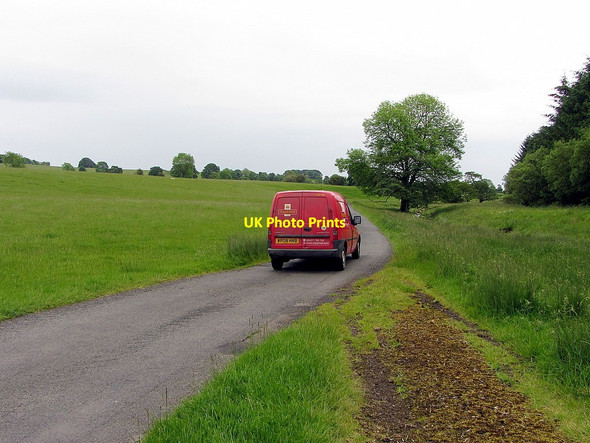Photo 6"x4" Royal Mail van east of Fairnley Cambo\/NZ0285 c2014