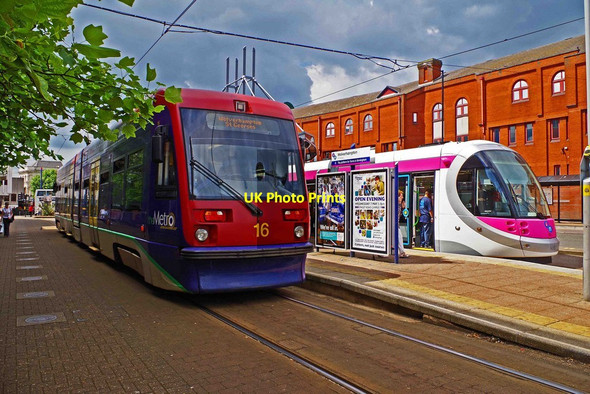 Photo 6"x4" Midland Metro trams nos. 16 & 20 at St. Georges, Bilston Street, Wolverhampton Wolverhampton c2014