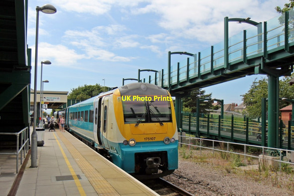 Photo 6"x4" Arriva Trains Wales Class 175, 175107, Prestatyn railway station Prestatyn c2014