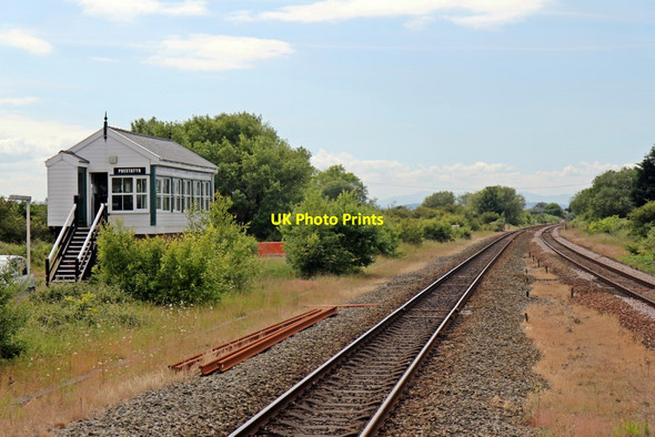 Photo 6"x4" The line into North Wales, Prestatyn railway station Prestatyn c2014