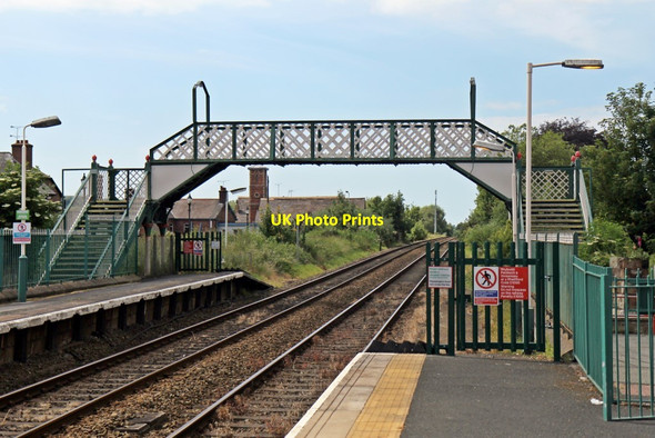 Photo 6"x4" Footbridge, Flint railway station Flint\/Y Fflint c2014