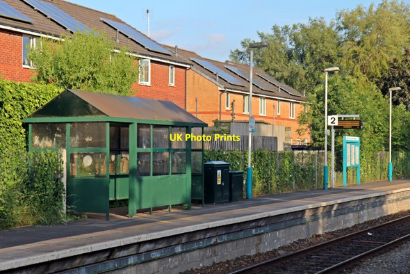 Photo 6"x4" Platform 2, Hope railway station Hope\/Yr H\u00f4b c2014