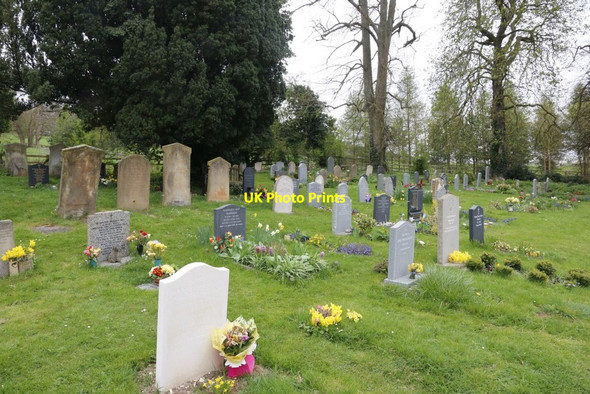 Photo 6"x4" West Churchyard High Wycombe c2014