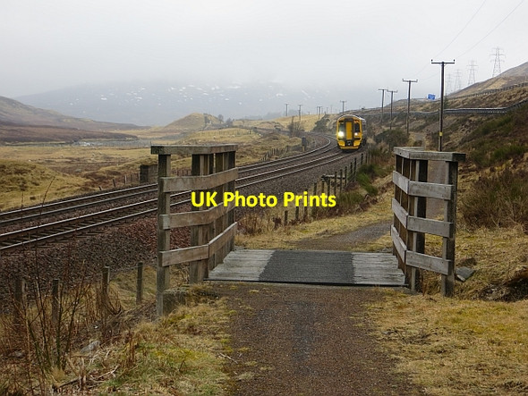 Photo 6"x4" Cycle path, Glen Garry Meall a' Bh\u00e0thaich c2014