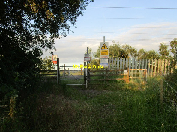 Photo 6"x4" Railway Crossing on the bridleway to Mattersey Thorpe Scrooby c2014