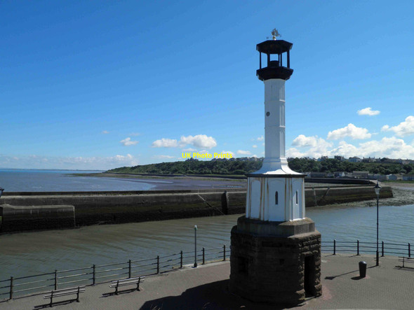 Photo 6"x4" Maryport Old lighthouse Maryport\/NY0336 c2014