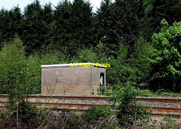 Photo 6"x4" Lineside building, Cwmbran Cwmbran\/Cwmbr\u00e2n c2014