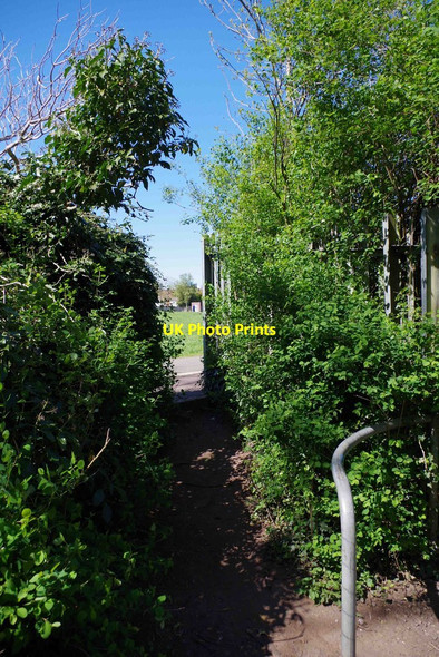 Photo 6"x4" Connecting footpath, Wollaston, Stourbridge Stourbridge c2015