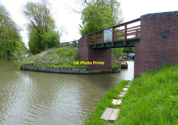 Photo 6"x4" Footbridge along the Oxford Canal Harborough Parva c2015