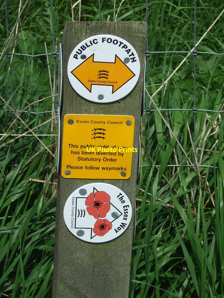 Photo 6"x4" Footpath Marker Post Bradfield\/TM1430 c2015