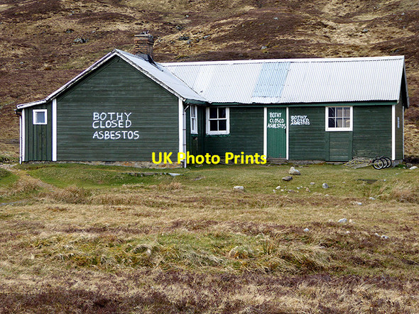 Photo 6"x4" Culra Bothy closed Allt a' Chaoil-r\u00e8idhe c2015