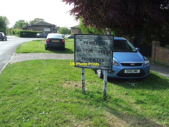 Photo 6"x4" Old Pre- Worboys No Parking Sign New Mistley c2015