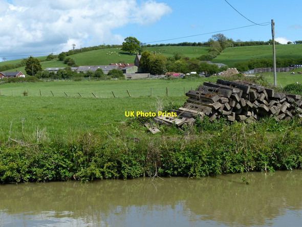 Photo 6"x4" Barby Wood Farm near the Oxford Canal Barby c2015 P1