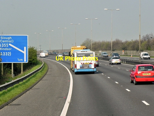 Photo 6"x4" Westbound M4 Slough\/SU9979 c2015