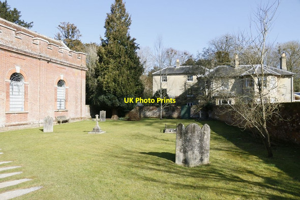 Photo 6"x4" St Mary's Churchyard Avington\/SU5332 c2015