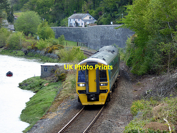 Photo 6"x4" An Arriva Wales train at Glandyfi Glandyfi c2015