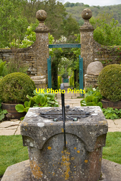 Photo 6"x4" Snowshill Manor garden Snowshill c2015