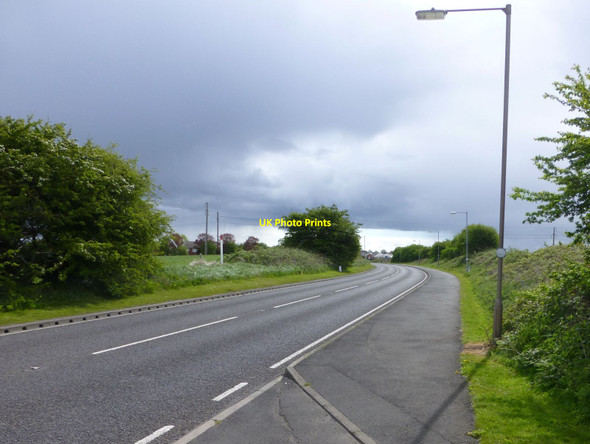 Photo 6"x4" A196 heading for Guide Post Guide Post c2015