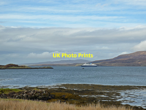 Photo 6"x4" Loch Dunvegan foreshore Colbost c2015