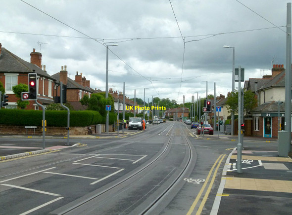 Photo 6"x4" Humber Road crossroads at Middle Street, looking towards Fletcher Road Beeston\/SK5236 c2015