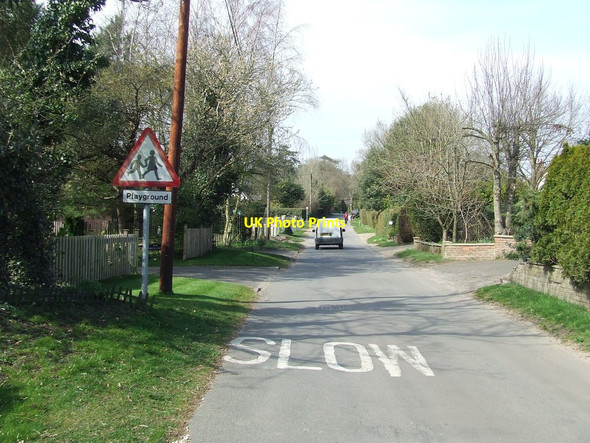 Photo 6"x4" Road Scene Fritton\/TG4600 c2015