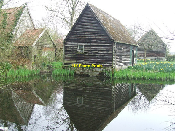 Photo 6"x4" Barn And Pond Blythburgh c2015