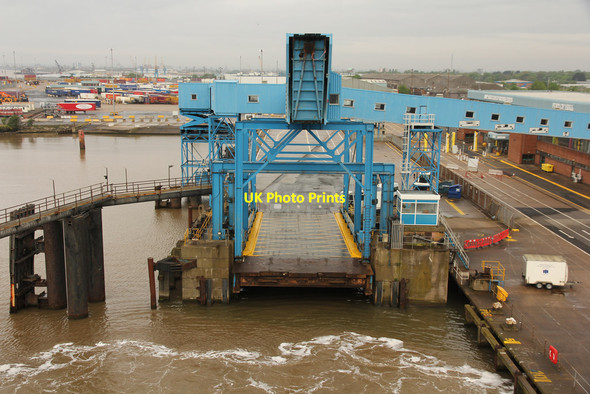 Photo 6"x4" Ferry terminal Marfleet c2015