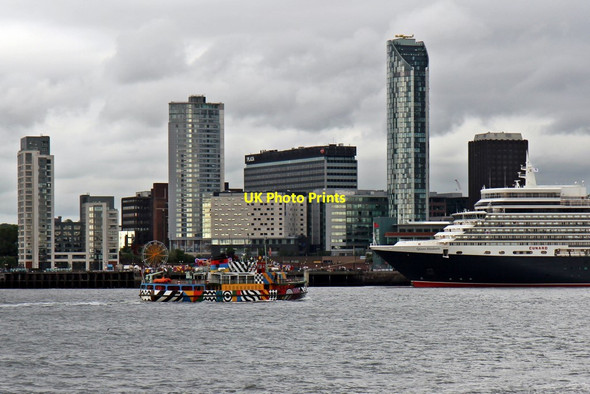 Photo 6"x4" MV Snowdrop and MS Queen Elizabeth, River Mersey Seacombe c2015