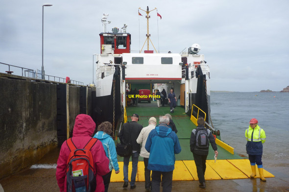 Photo 6"x4" Coastal Argyll : Boarding The Iona Ferry At Fionnphort, Ross Of Mull Fionnphort c2015