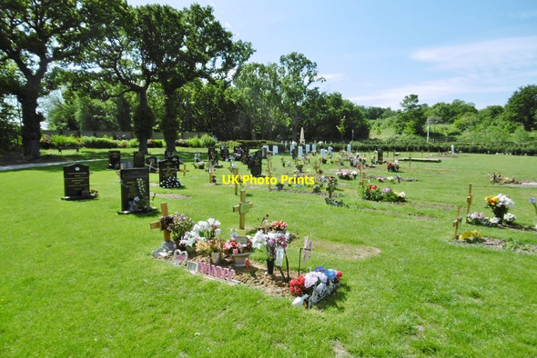 Photo 6"x4" Kemnal Park, graves Foxbury c2015