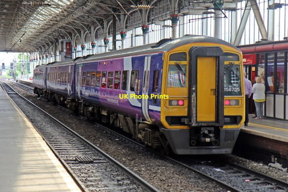 Photo 6"x4" Northern Rail Class 158, 158755, platform 2, Preston railway station Preston\/SD5329 c2015 P1