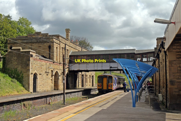 Photo 6"x4" Along platform 5, Lancaster railway station Lancaster c2015