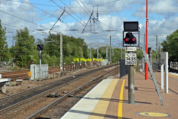 Photo 6"x4" Signals, Wigan North Western railway station Wigan c2015
