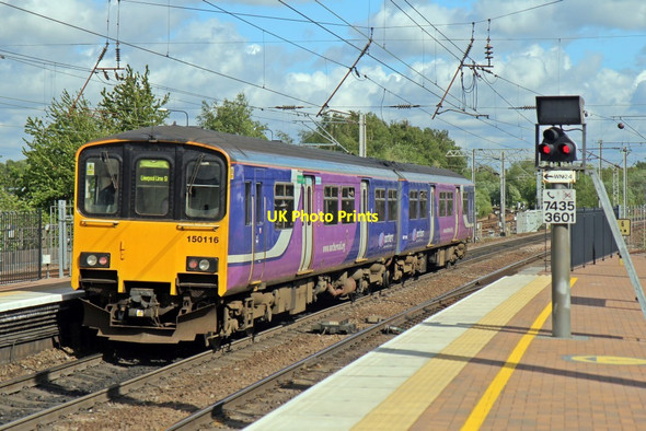 Photo 6"x4" Northern Rail Class 150, 150115, Wigan North Western railway station Wigan c2015