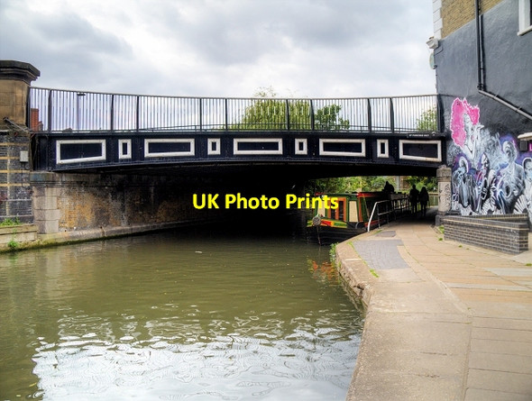 Photo 6"x4" Regents Canal, Gray's Inn Bridge No 29 viewed from the East Camden Town c2015