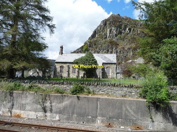 Photo 6"x4" Church and churchyard, Blaenau Ffestiniog Blaenau Ffestiniog c2015
