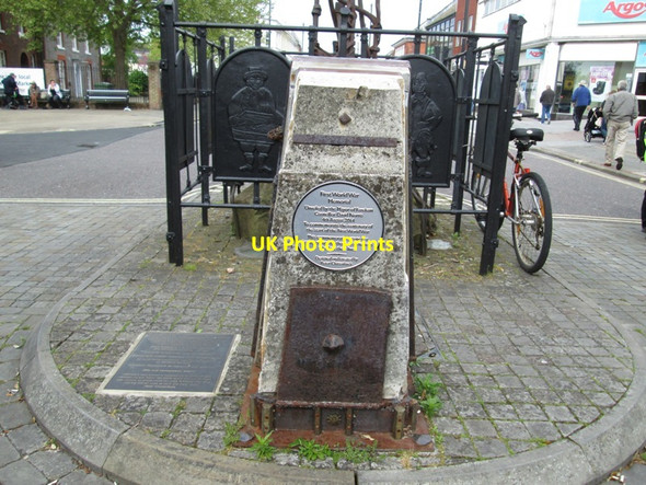 Photo 6"x4" First World War Memorial Fareham c2015