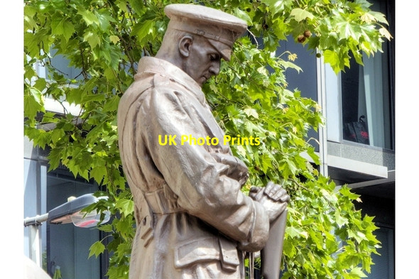 Photo 6"x4" Euston Station War Memorial (detail) London c2015