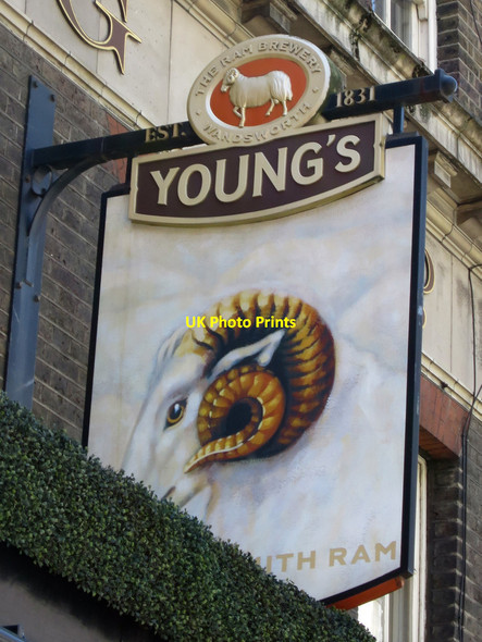 Photo 6"x4" Hammersmith Ram sign Hammersmith\/TQ2279 c2015
