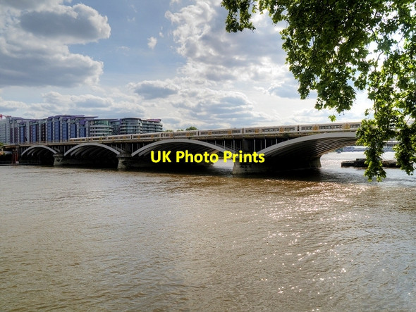 Photo 6"x4" River Thames, Grosvenor Bridge Westminster c2015