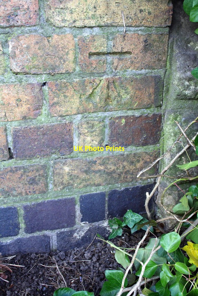 Photo 6"x4" Benchmark on Uffington Road bridge Stamford\/TF0207 c2016
