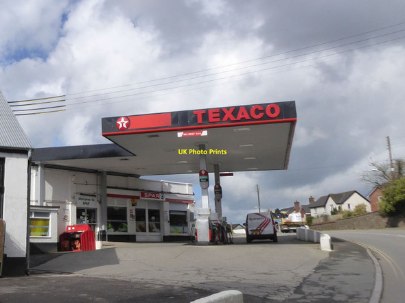 Photo 6"x4" Texaco filling station and Spar shop, A3072, Holsworthy Holsworthy c2016