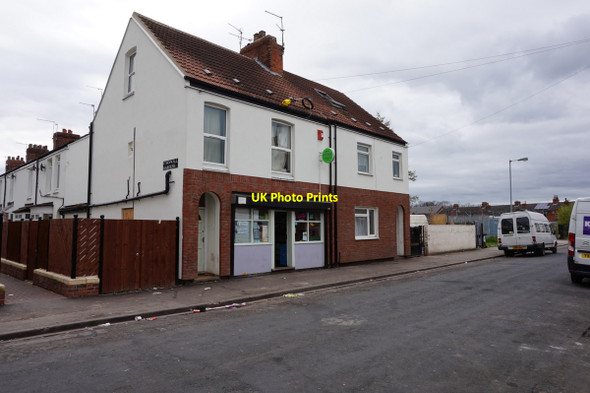 Photo 6"x4" Shop & Off Licence on Wellstead Street, Hull Kingston upon Hull c2016