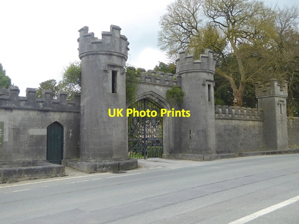 Photo 6"x4" Gateway to Birr Castle Birr c2016