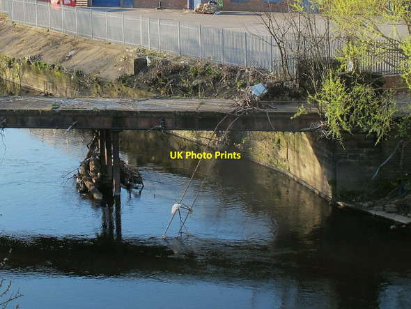Photo 6"x4" Flood damaged bridge over the River  Aire Burley\/SE2734 c2016